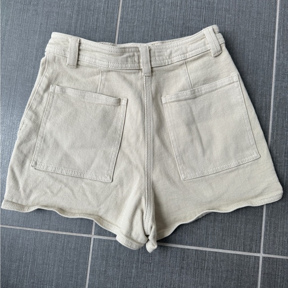 Wilfred cargo shorts - size 4 - Picture 4 of 5